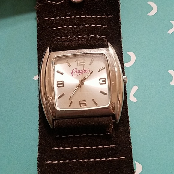 Watch - Picture 3 of 4